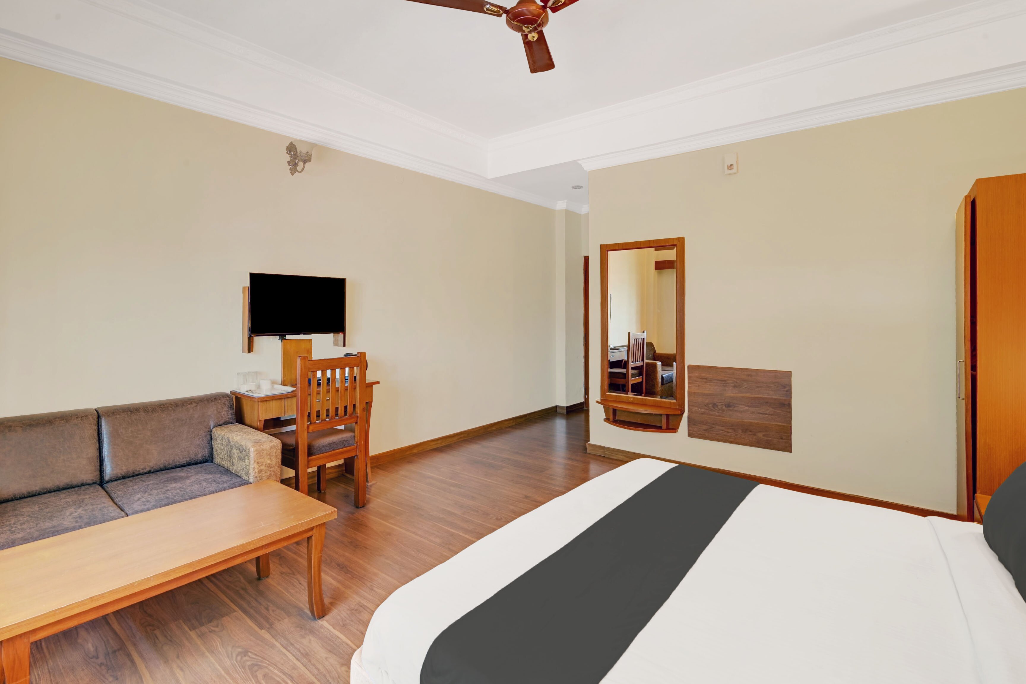 Townhouse Oak City Center Kushal Nagar-客卧