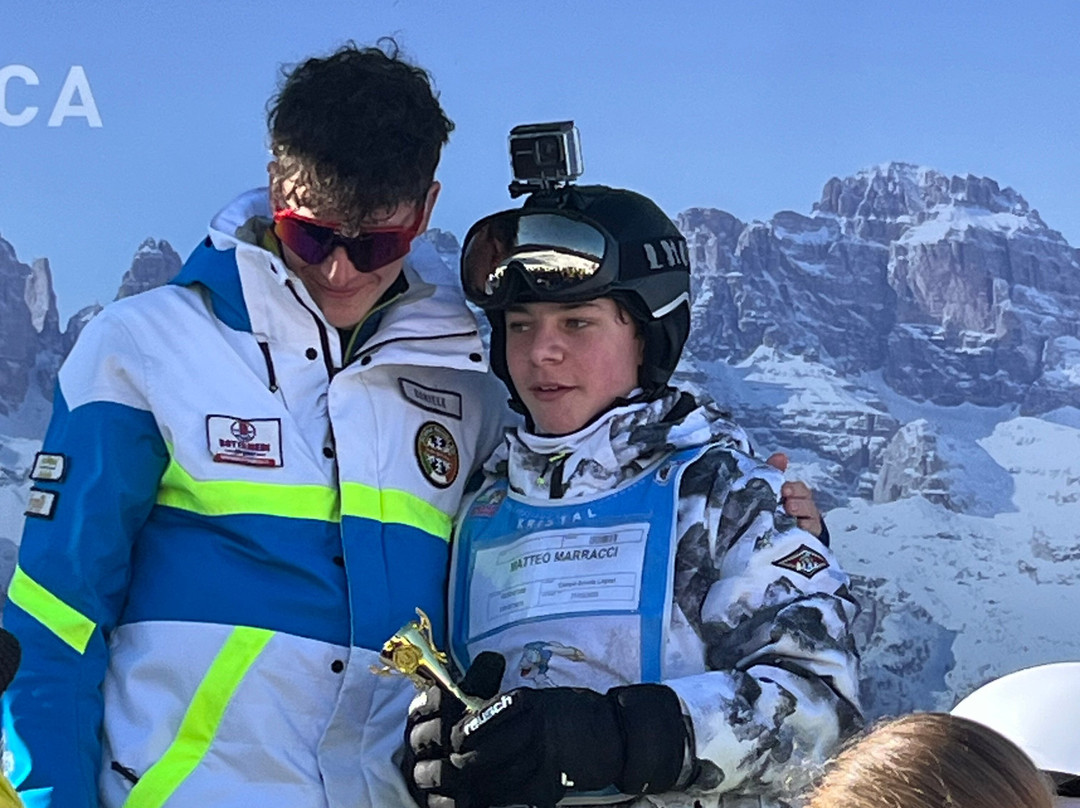 Scuola Italiana di Sci & Snowboard Kristal-安达洛必去景点