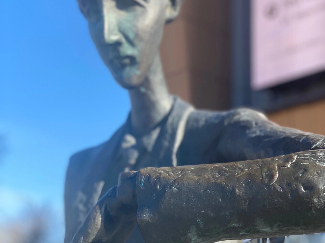 Sculpture Svidaniye-伊尔库茨克必去景点
