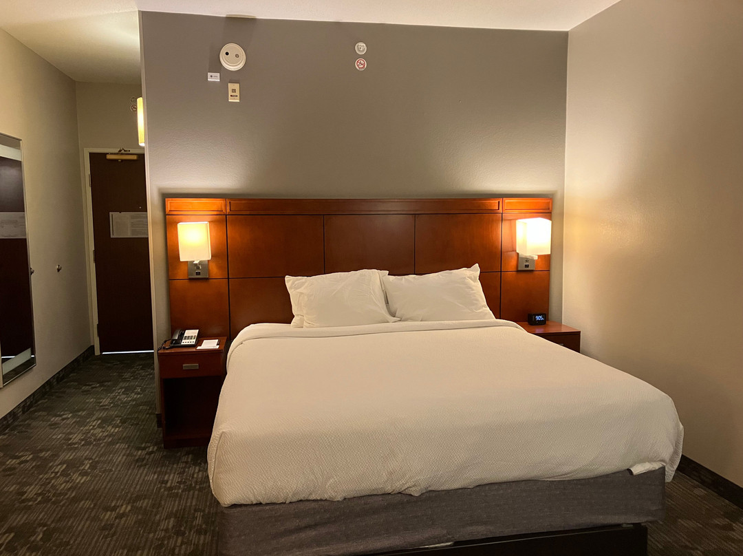 Courtyard by Marriott Dulles Town Center主图