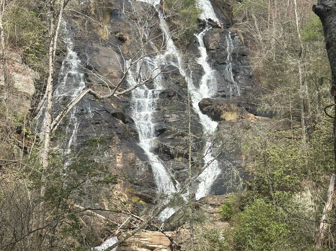 Dukes Creek Falls Trail-海伦必去景点