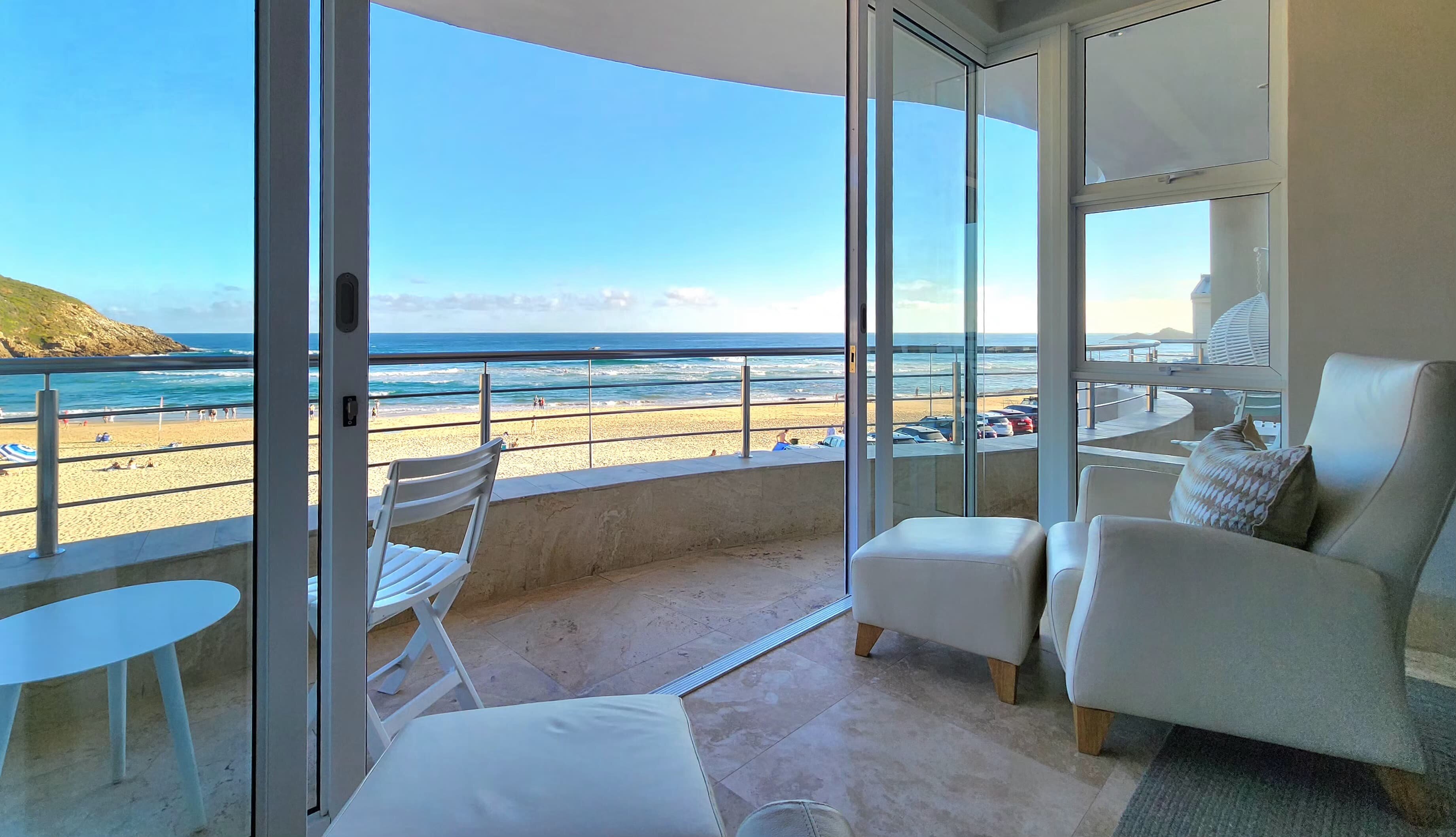 Waves of Grace Seafront Villa-客卧