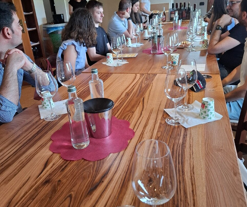Le Bignele Winery景点图片