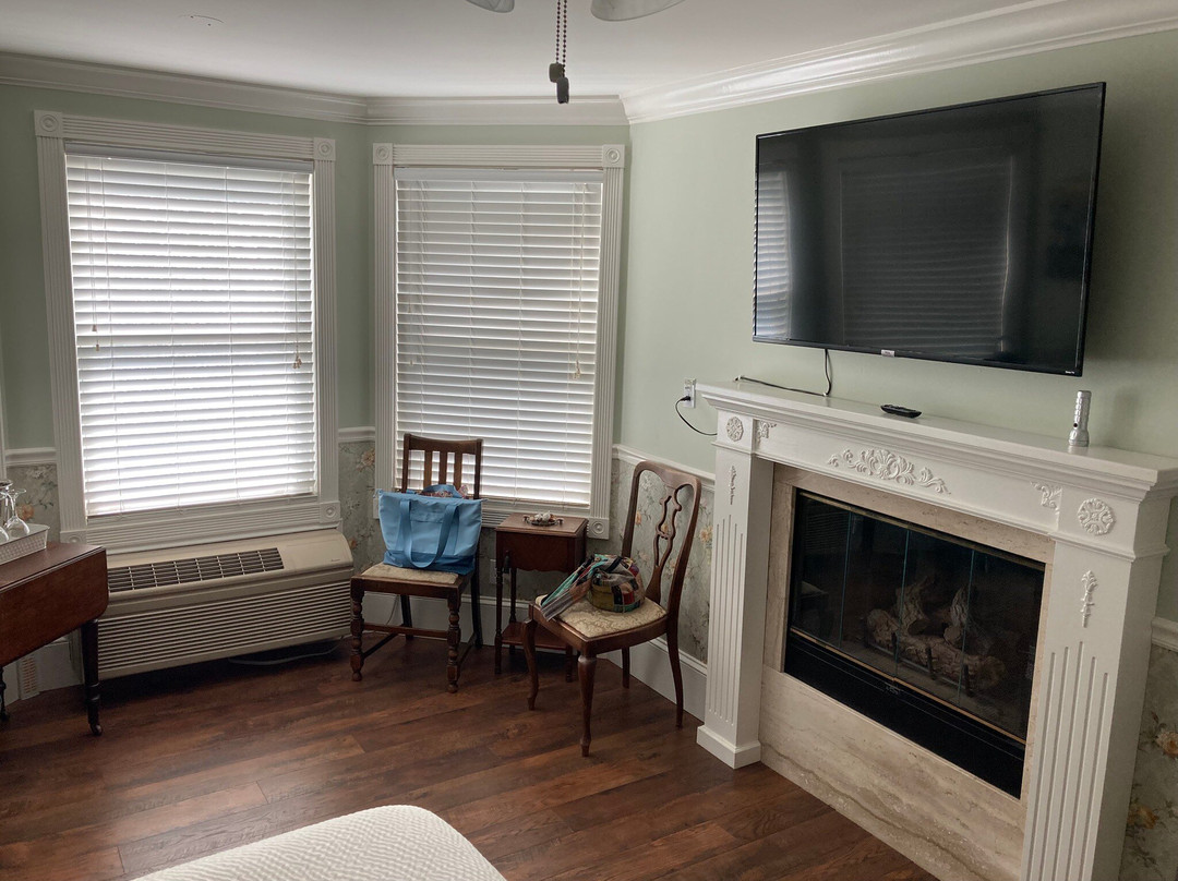 The Inn at 161主图