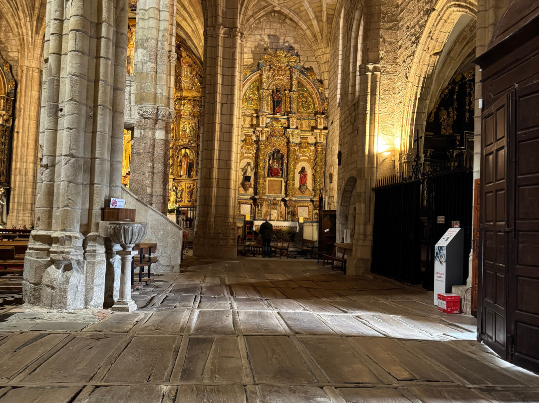 Iglesia de Santa Maria de Los Angeles景点图片
