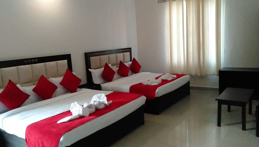 Petals Krish Grand Hotel主图