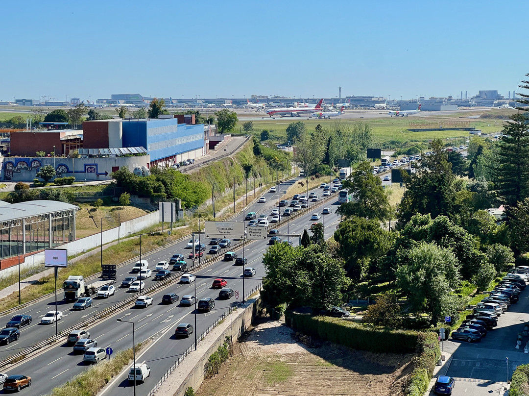 雷迪森布鲁酒店主图