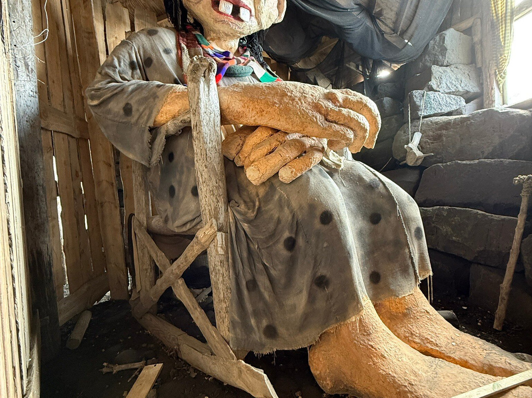 The Giantess in the Mountain景点图片
