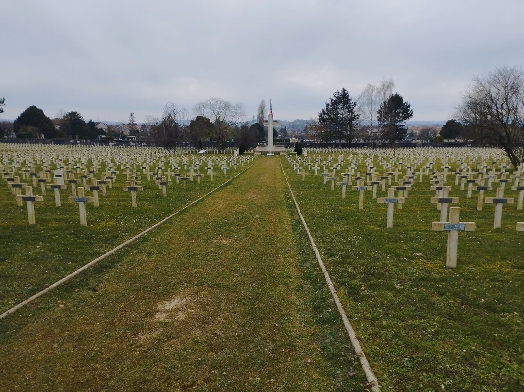Cimetiere Militaire du Faubourg-Pave景点图片