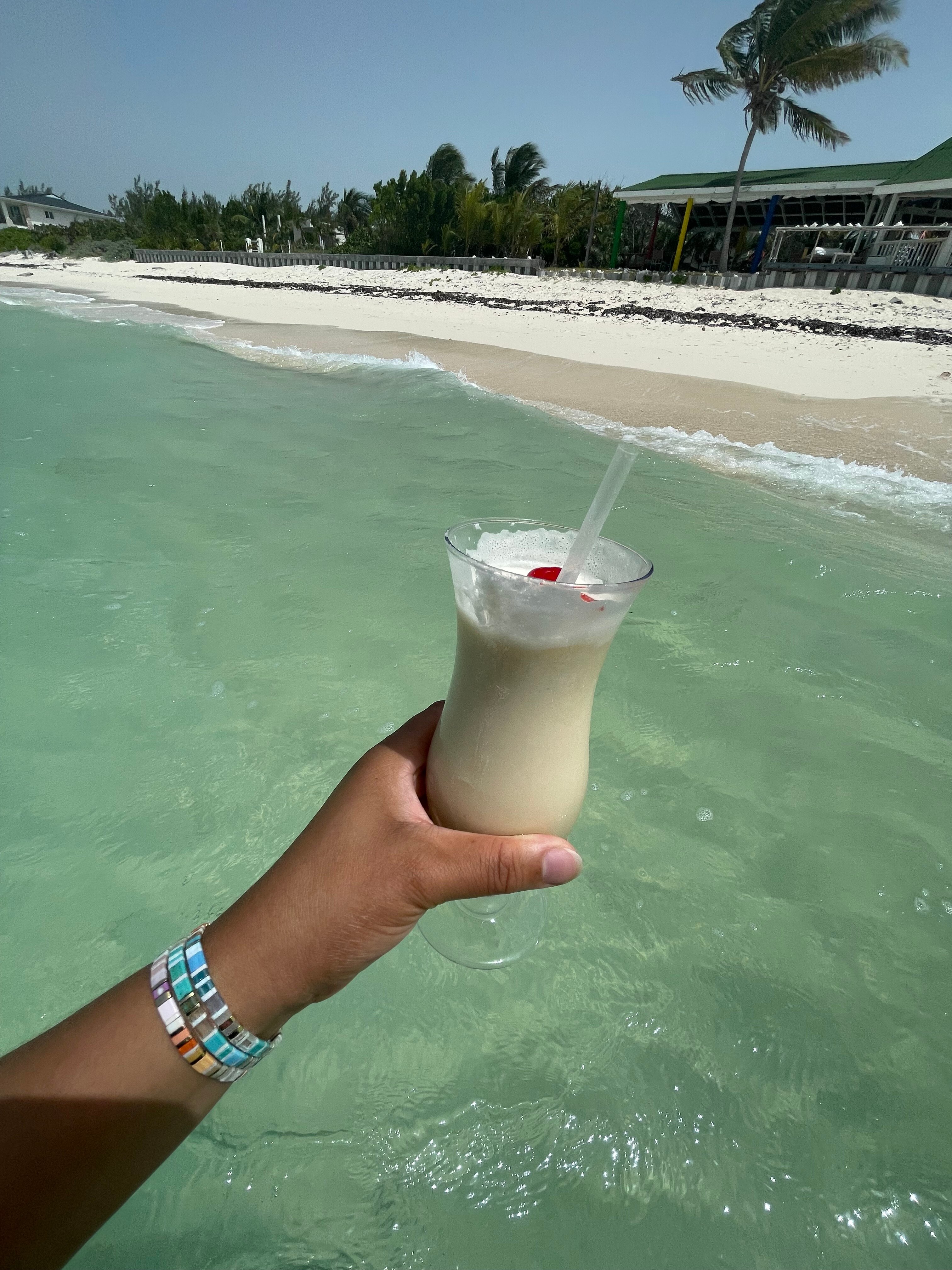 Pelican Beach Hotel-官方