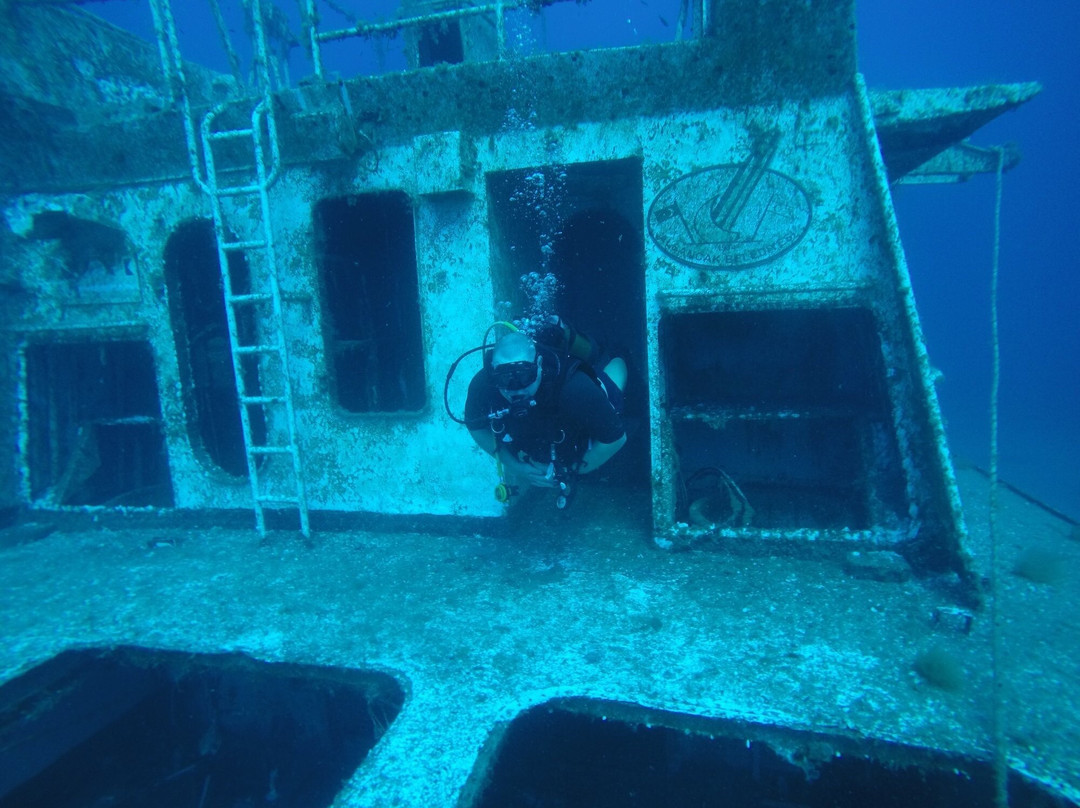 Deep Penetration Diving-Alsancak - Karavas必去景点