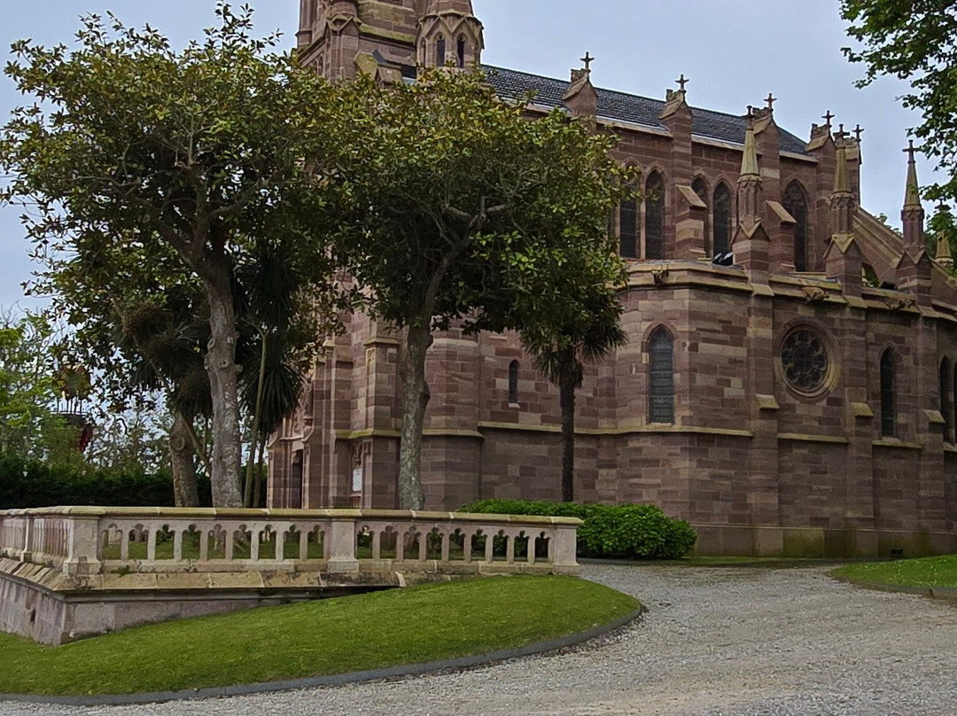 Capilla-Panteon-科米利亚斯必去景点