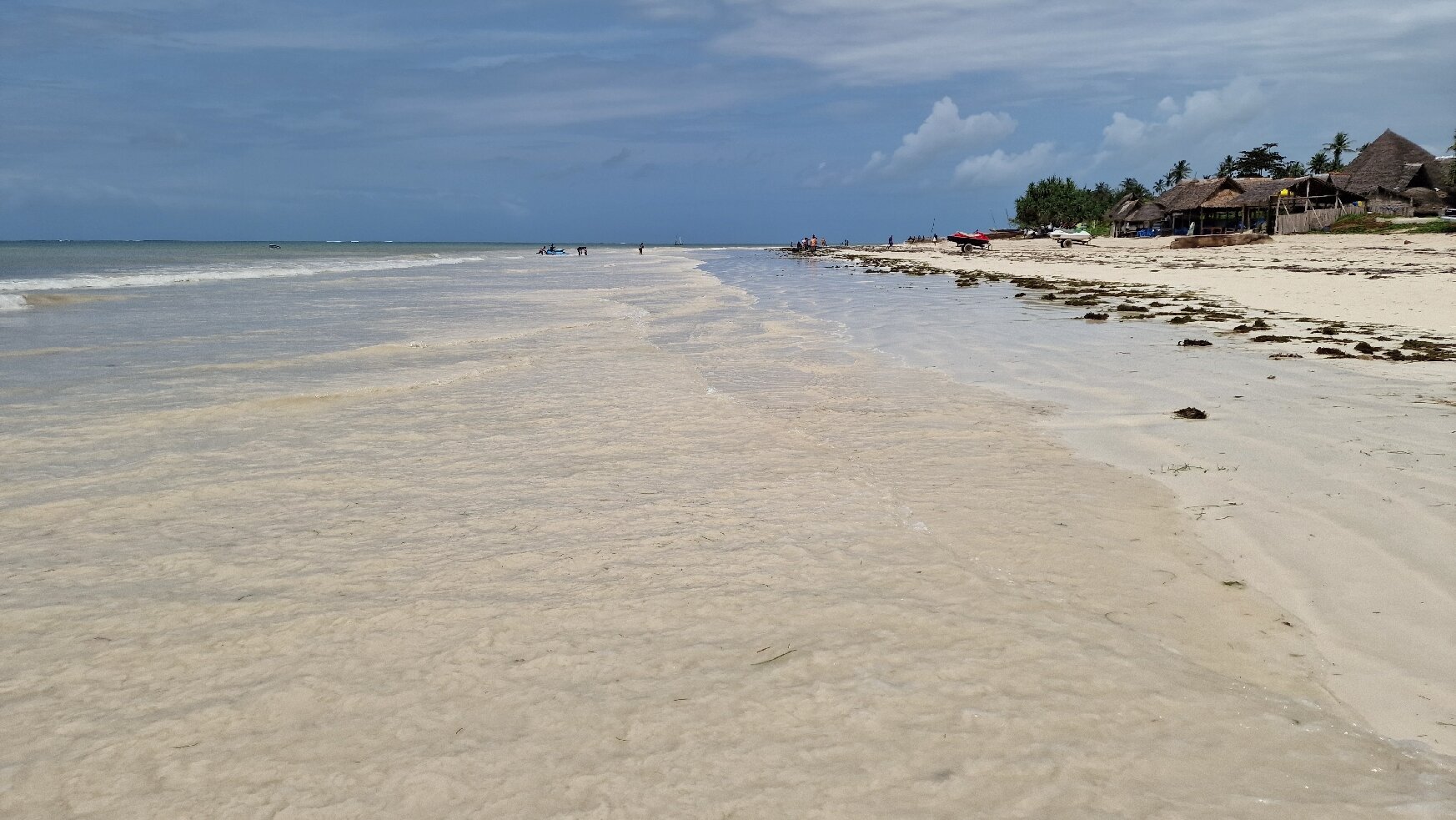 Neptune Village Beach Resort & Spa-官方