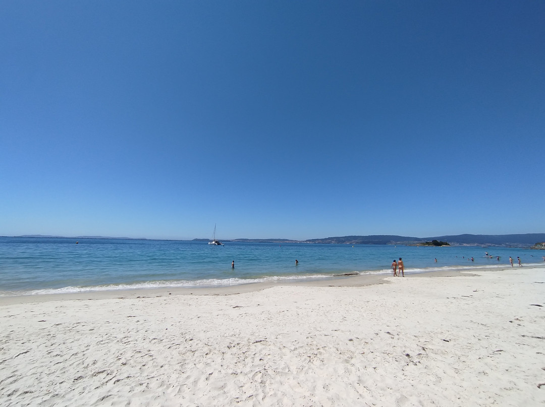 Playa de Lapamán-Bueu必去景点