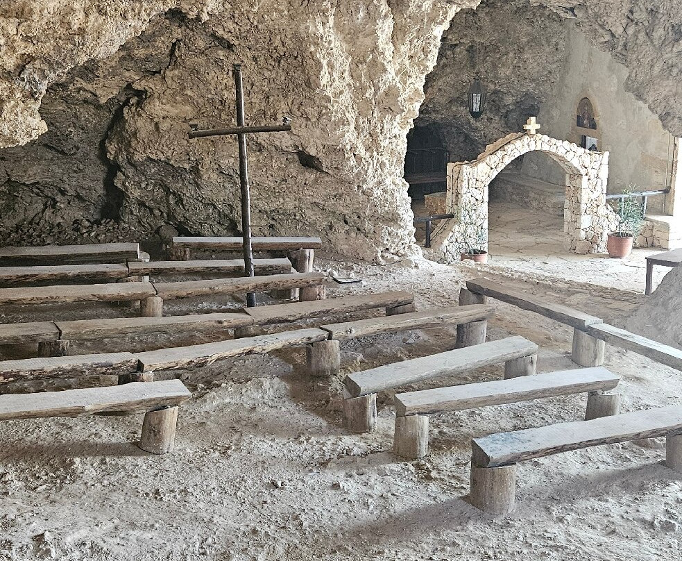 Cave of St John the Hermit-Kolymbari必去景点