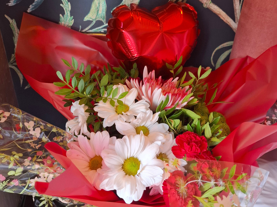 休里斯村庄旅馆主图