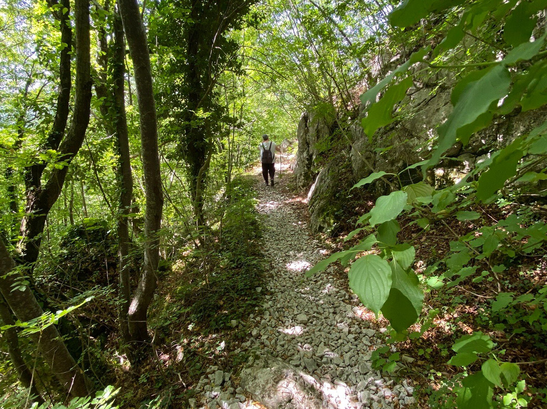 Arco Naturale di Fondarca-Cagli必去景点