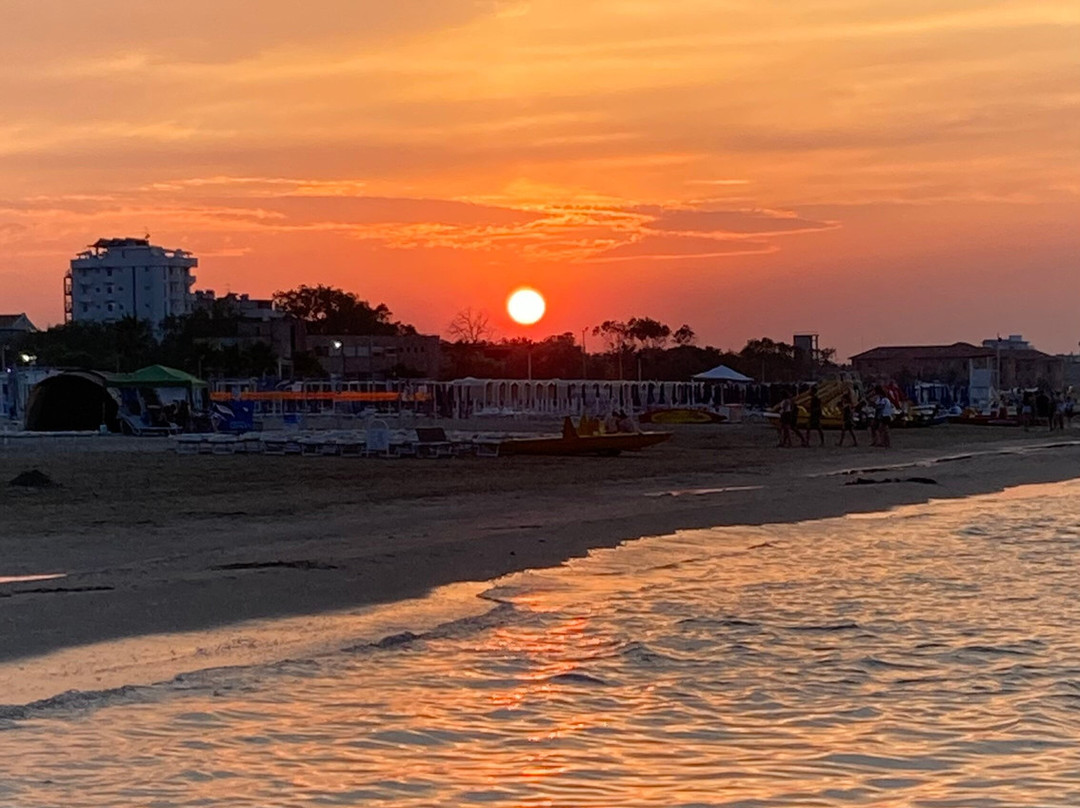 Spiaggia 130 Riccione-里乔内必去景点