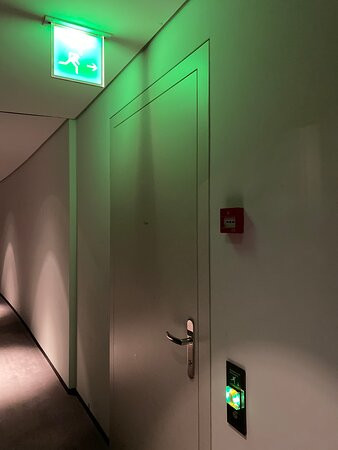 多尔德大酒店主图