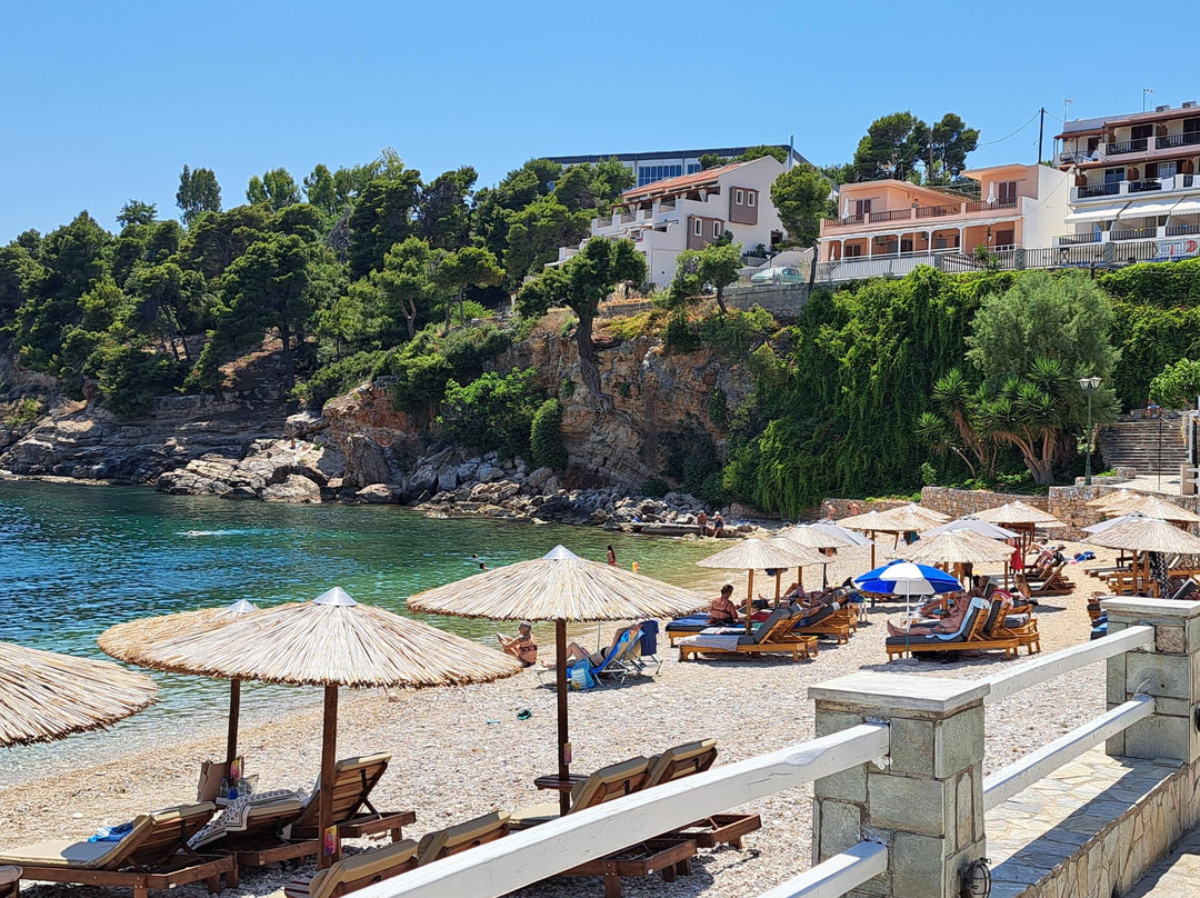 Roussoum Gialos Beach-Patitiri必去景点