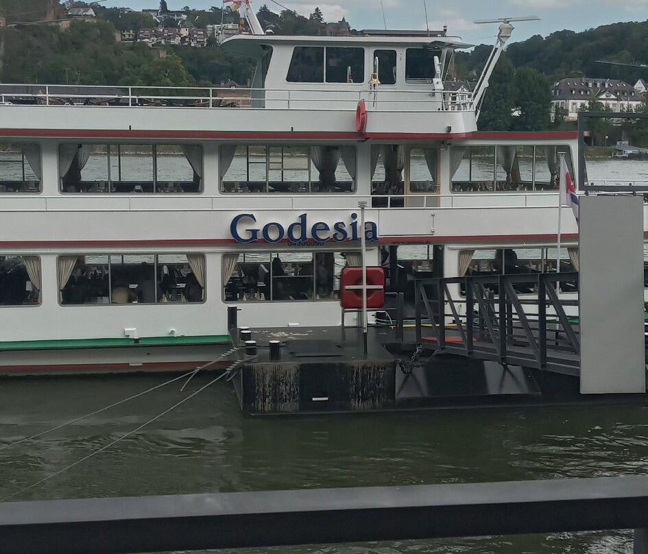 卡拉蒙拓普酒店主图