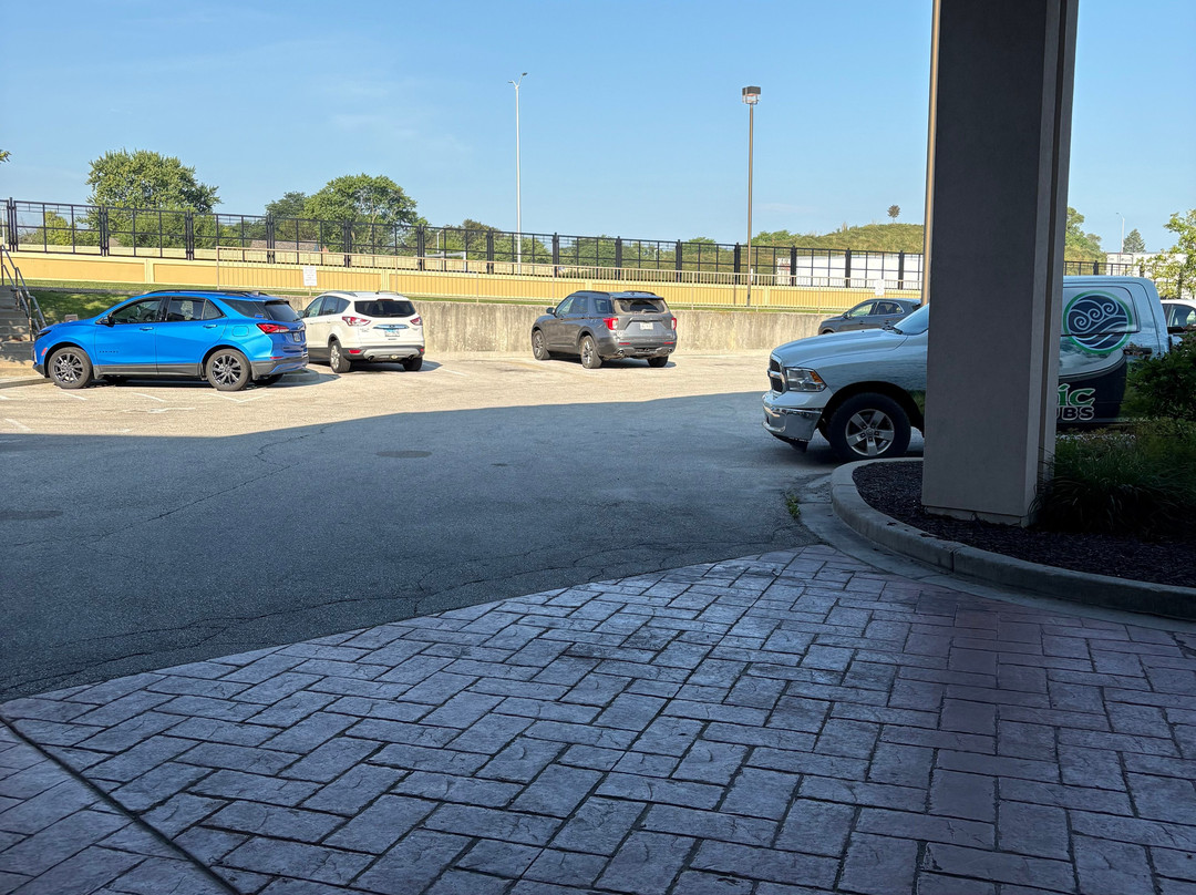 Holiday Inn Express Milwaukee-West Medical Center by IHG主图