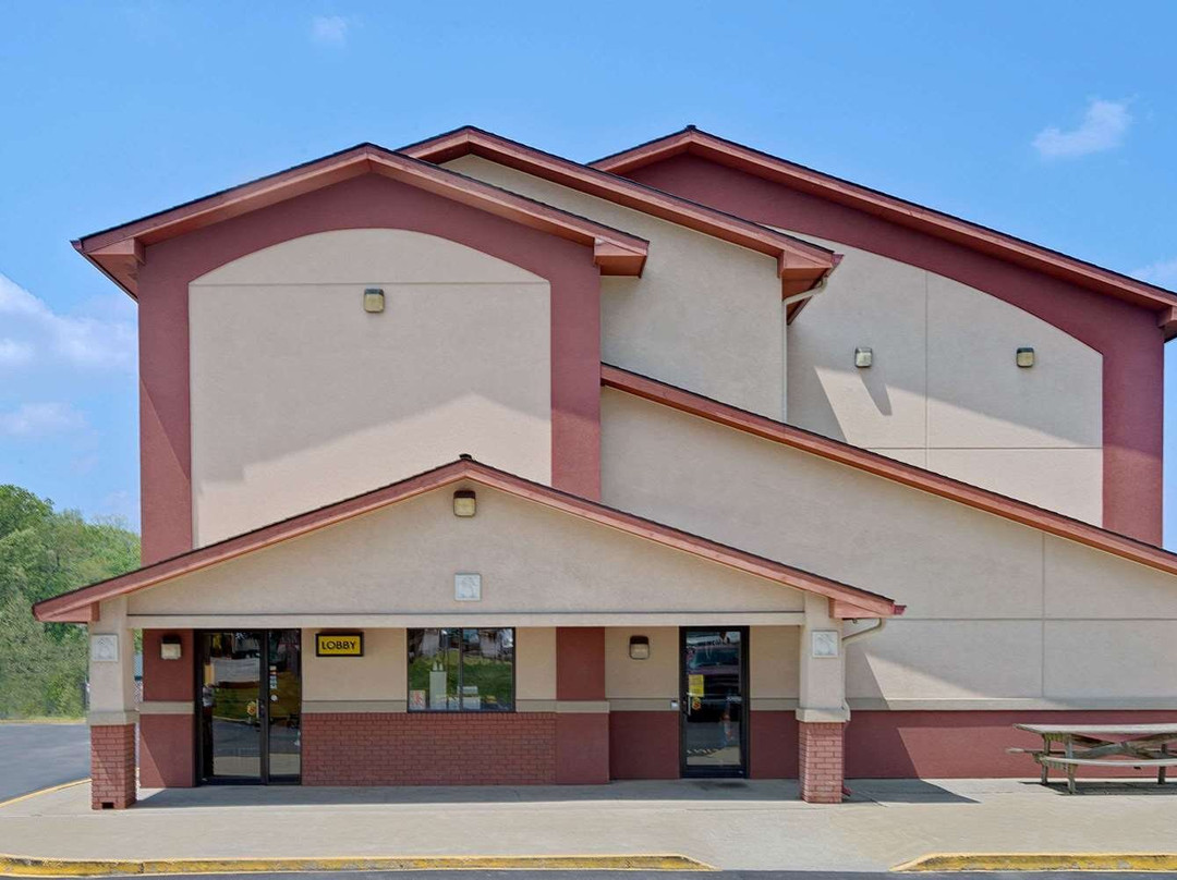 Super 8 by Wyndham Waynesburg