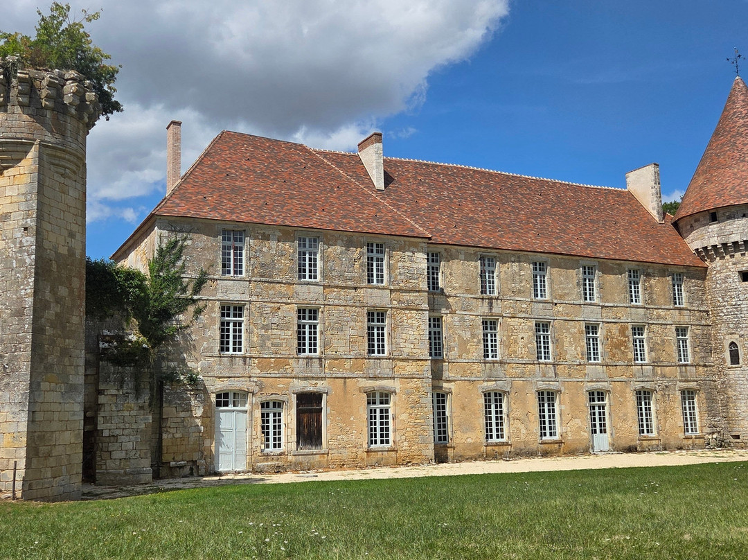 Abbaye Royale de La Réau-Saint-Martin-l'Ars必去景点