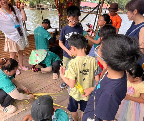 Basket Boat Tour & Kayak Tour Dynasty Phu Quoc