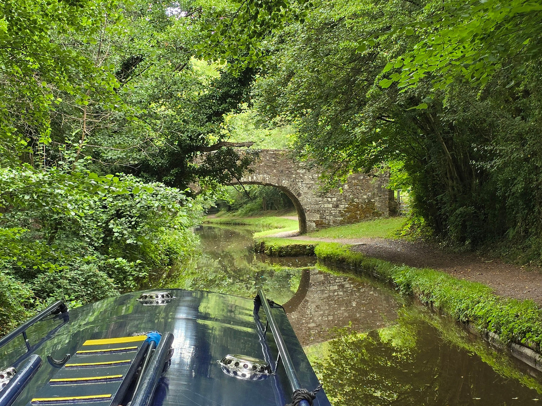 Road House Narrowboats-Gilwern必去景点
