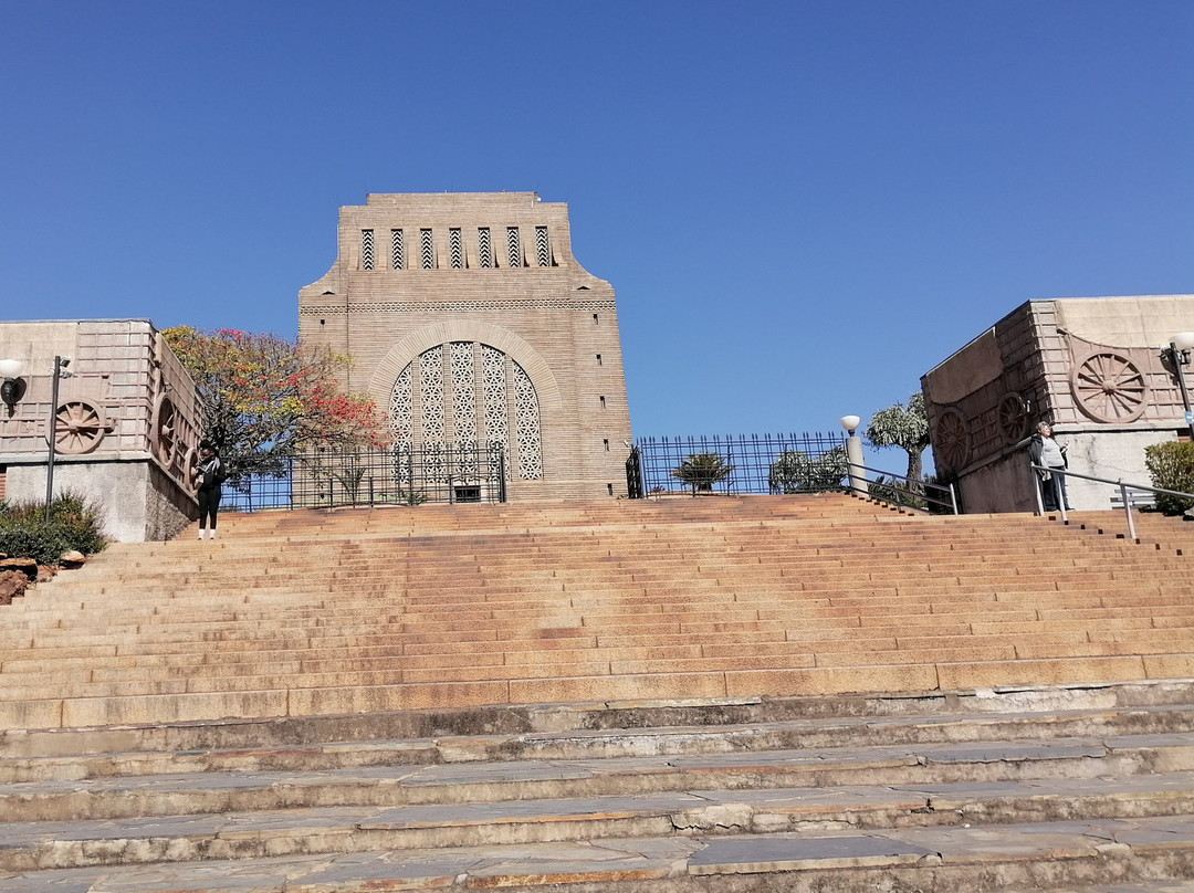 Boyang Gape Tours and Travel - Day Tours-弗维斯必去景点