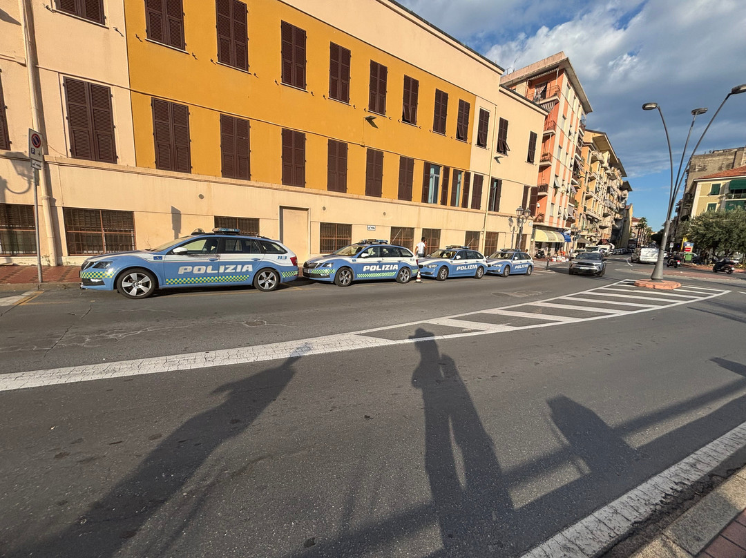 Mercato Del Venerdi-文蒂米利亚必去景点