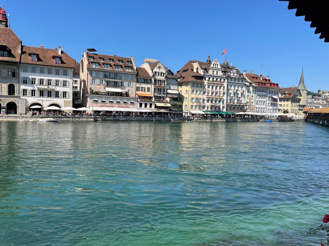 欧派斯酒店主图