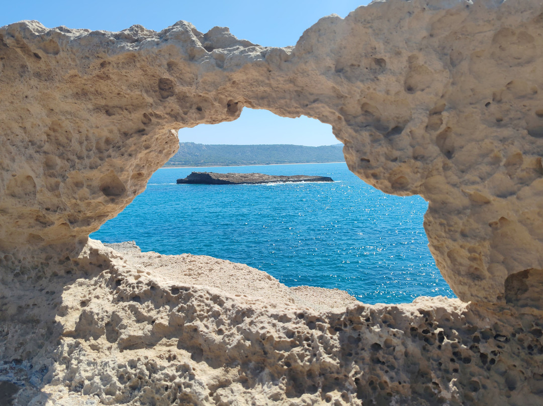Fourni Beach-Monolithos必去景点