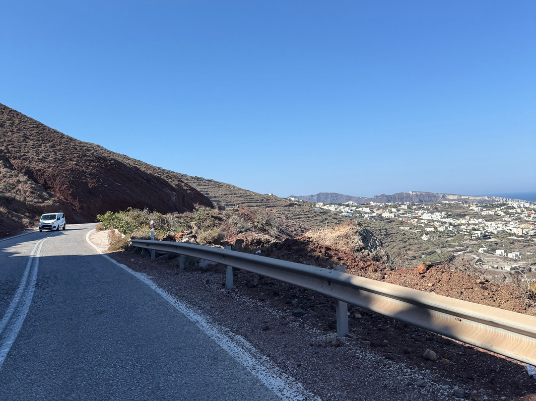 Koletsis Rentals-Karterados必去景点