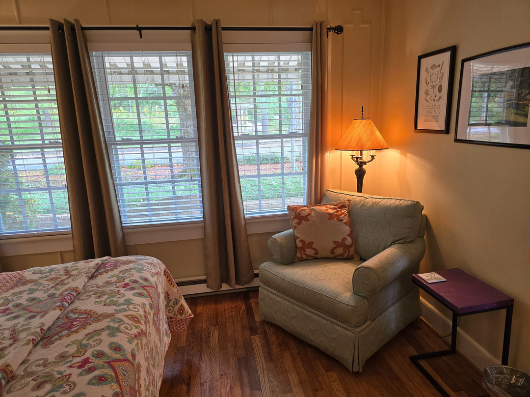 The Pine Tavern Lodge主图