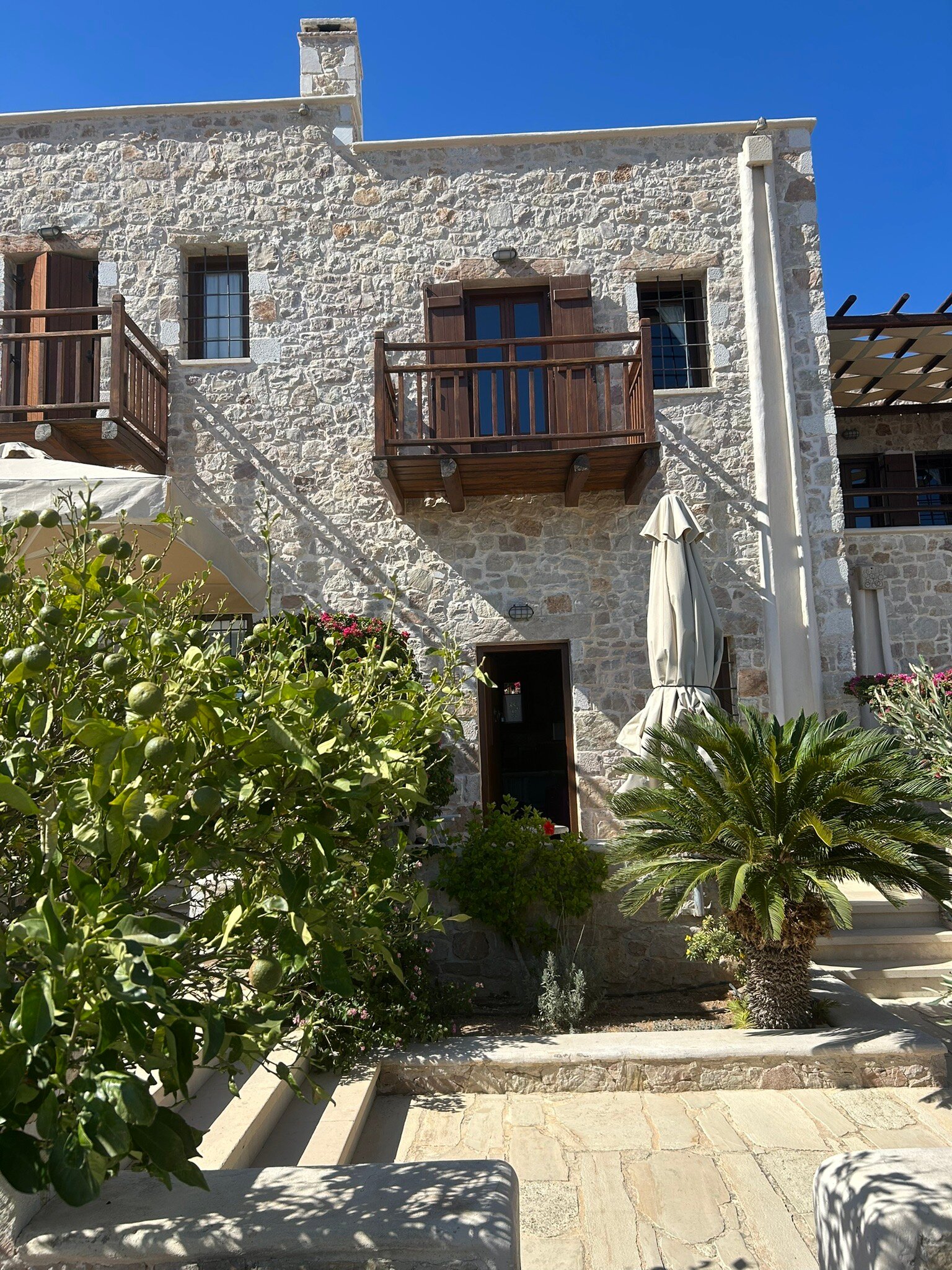 Lithos Traditional Houses-官方