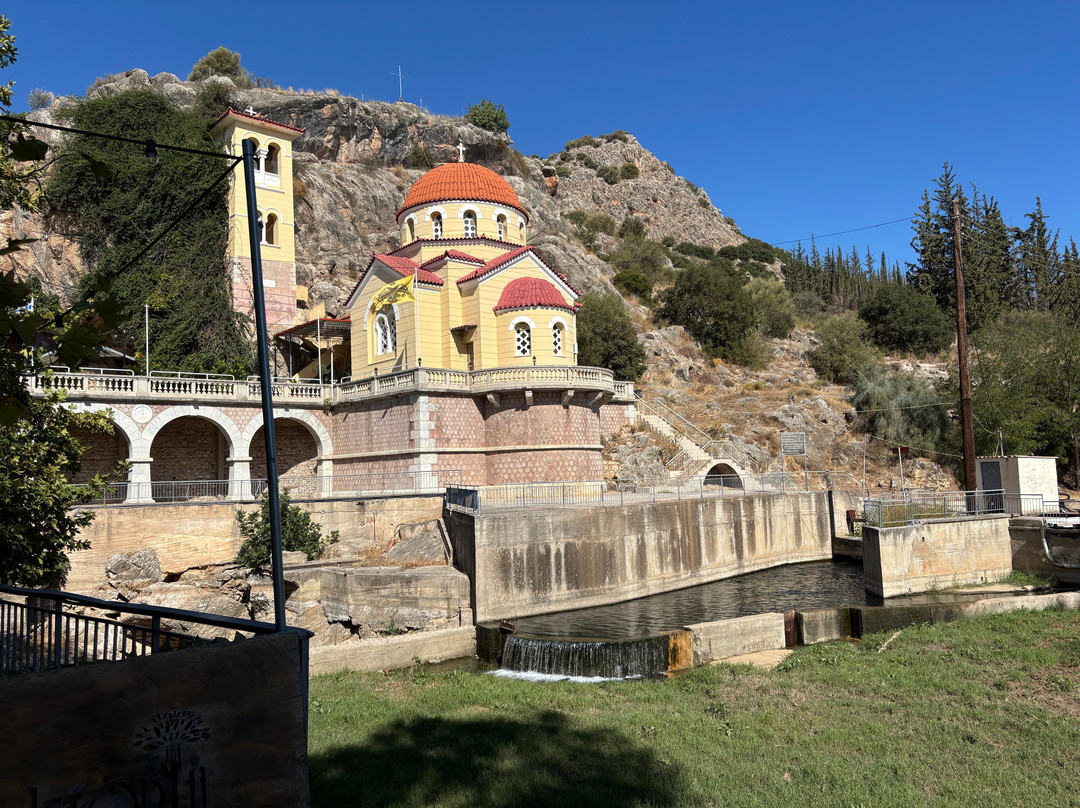 Zoodochou Pigis Church-Kefalari必去景点