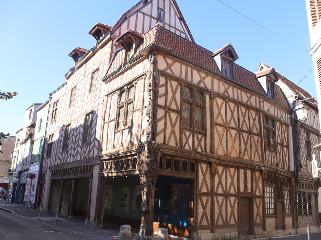 Maison d'Abraham-Sens必去景点