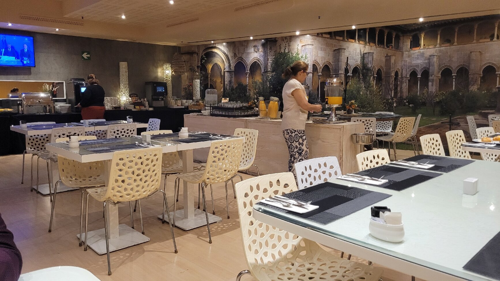 巴达洛纳拉斐尔酒店-官方