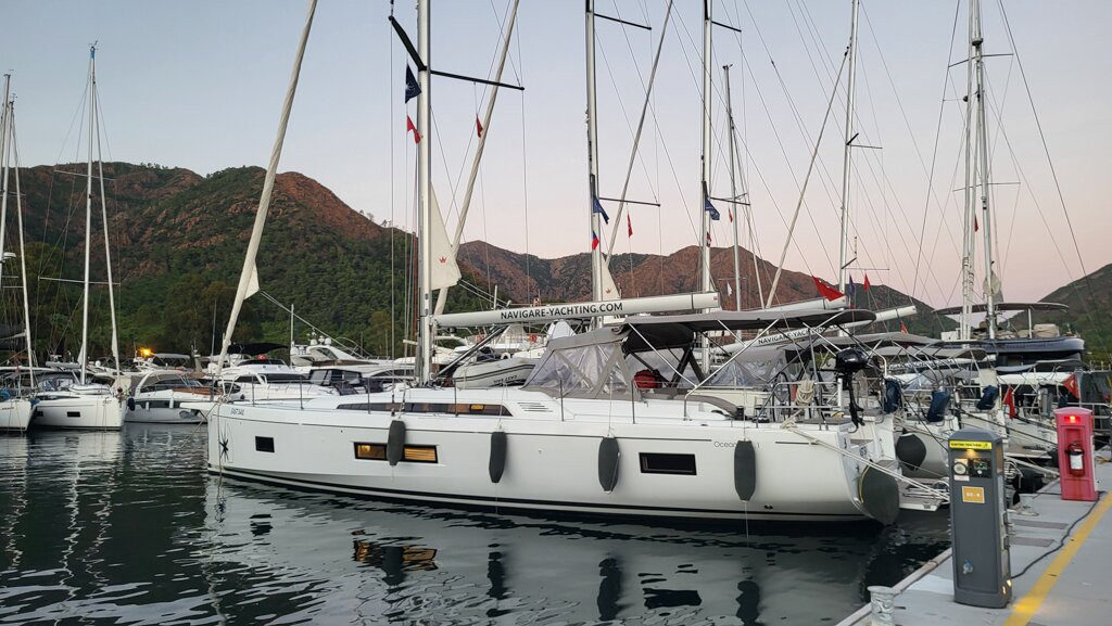 Navigare Yachting-马尔马里斯必去景点
