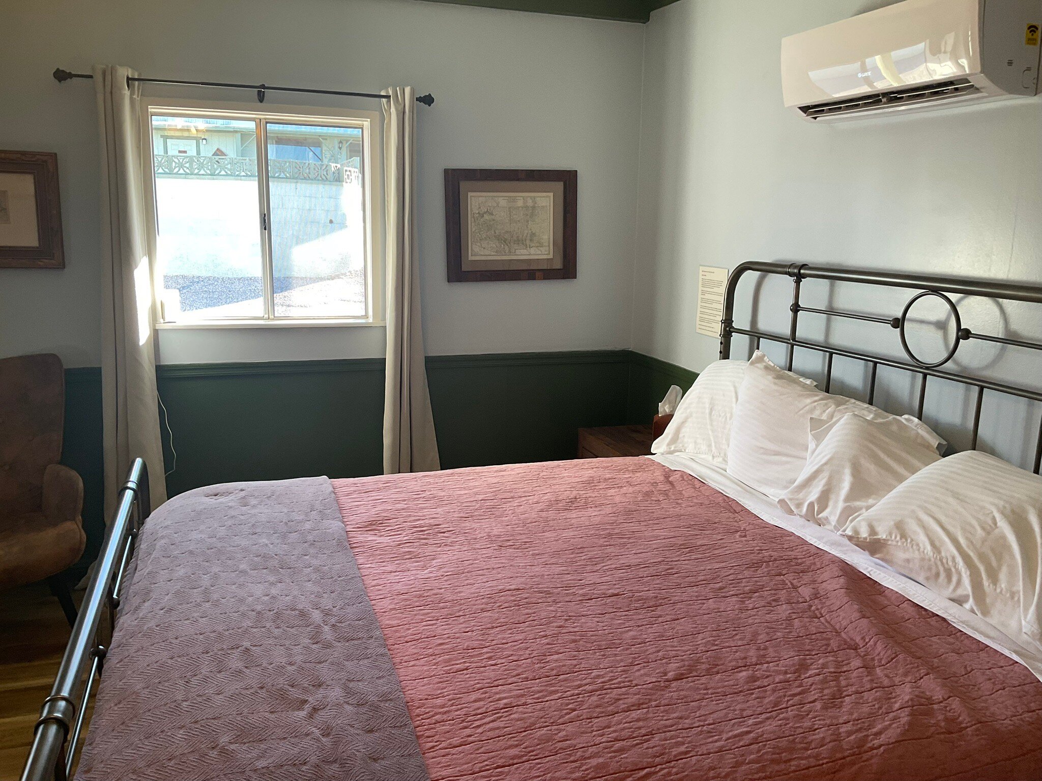 Tombstone Sagebrush Inn-官方