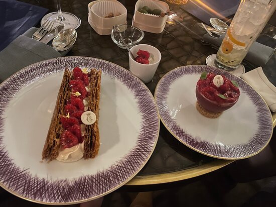 巴黎瑰丽酒店主图