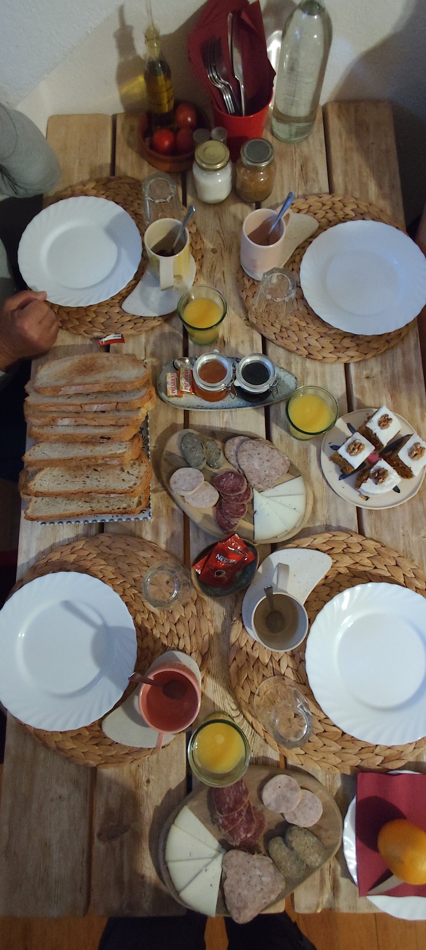 Les Magranes Bed & Breakfast-官方