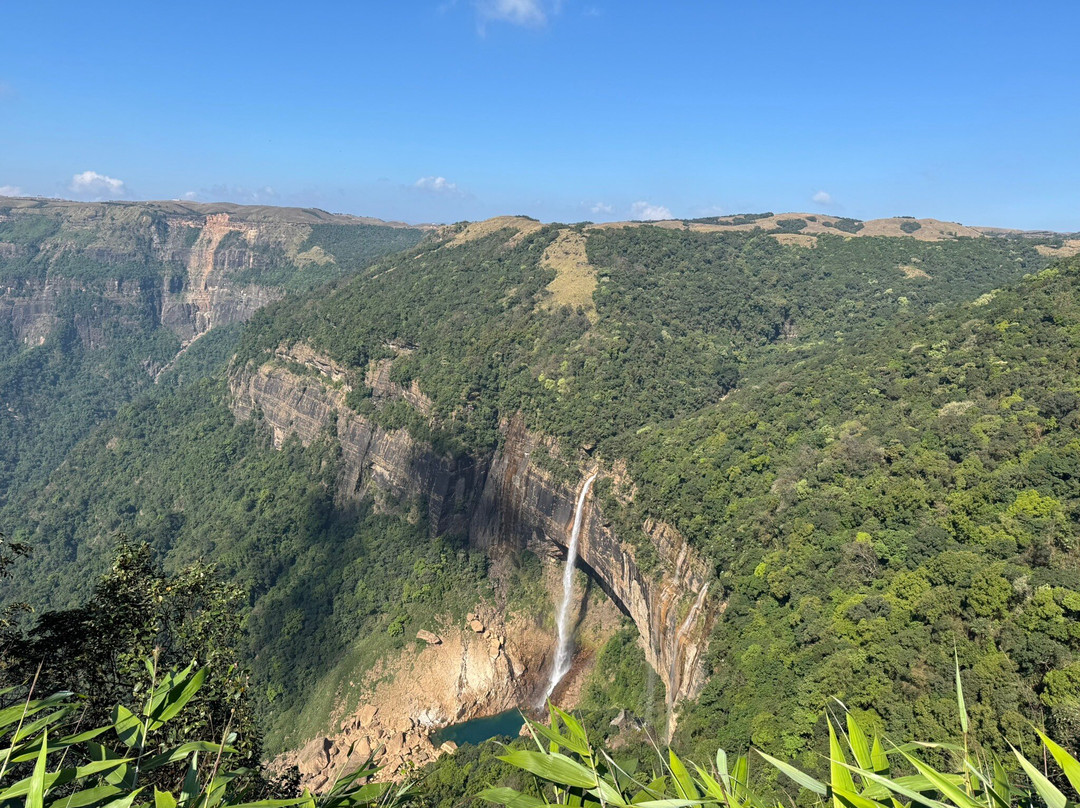 Travel With The Buddies-Mawphlang必去景点