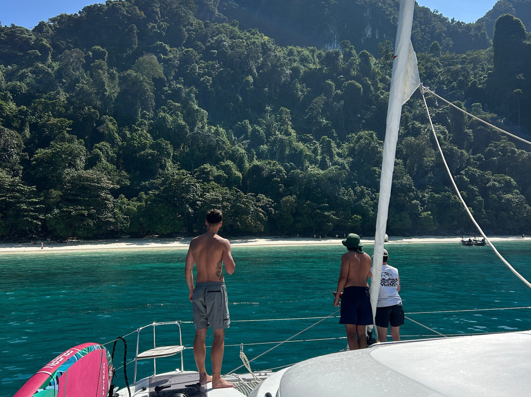 Simpson Yacht Charter-他朗必去景点