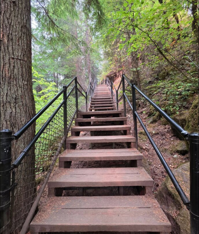 Toketee Falls-火山湖国家公园必去景点