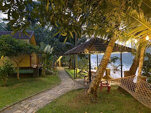 Green Chromide River View Wooden House主图