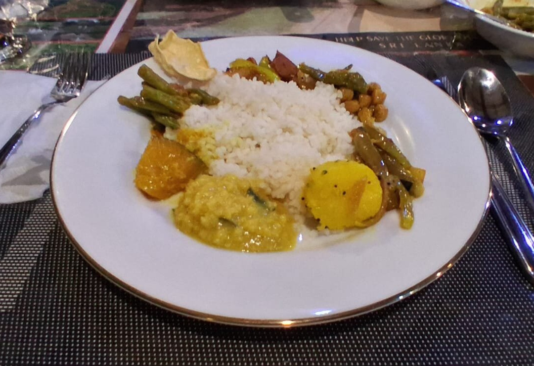 锡吉里亚奥图纳旅馆主图