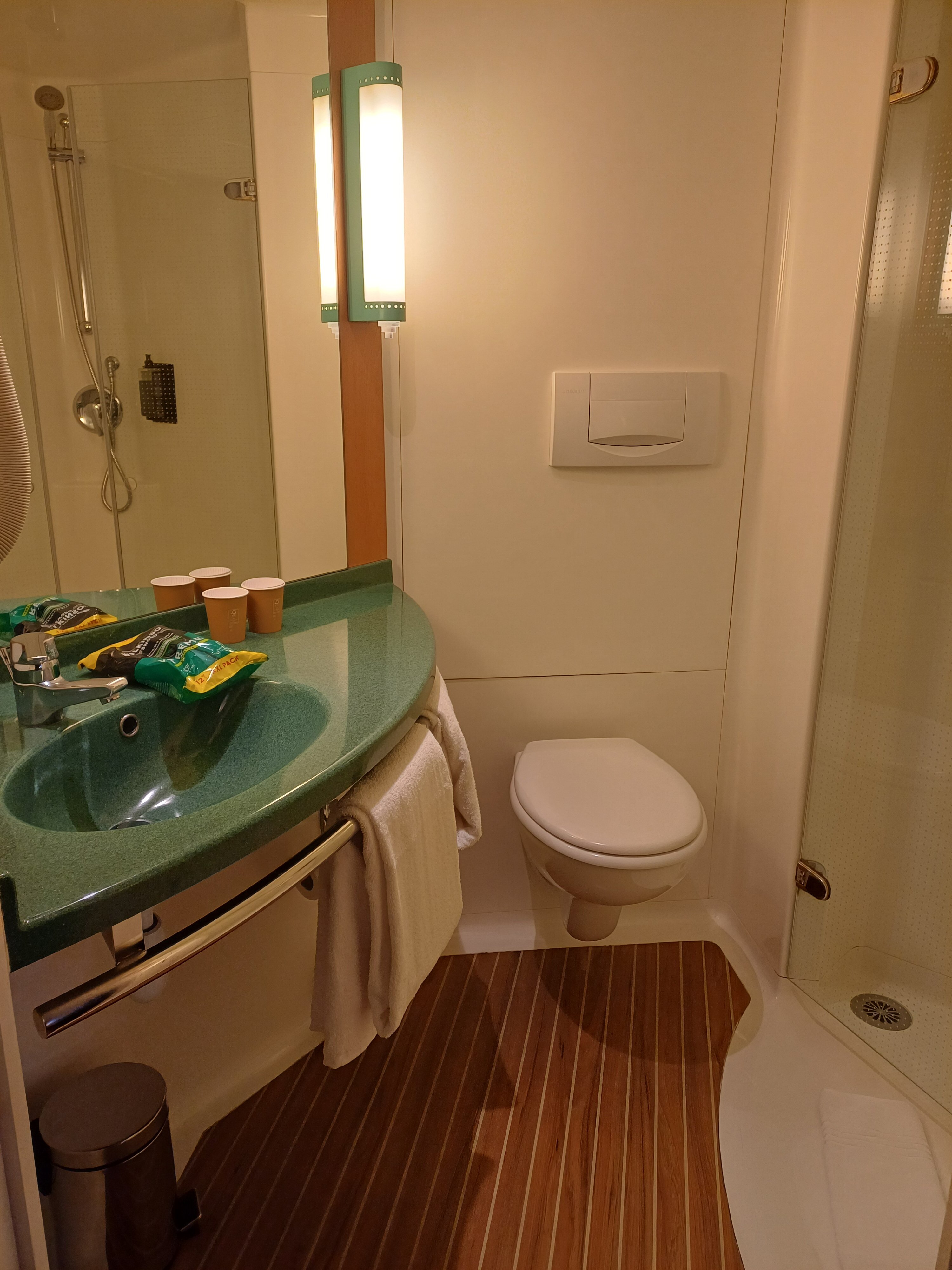 Ibis Montauban-浴室